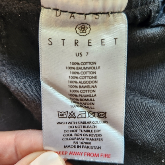 Hot Topic Black Star Grommet Wide Leg Denim Pants Jeans Grunge Goth Punk Size 7 - Picture 12 of 17